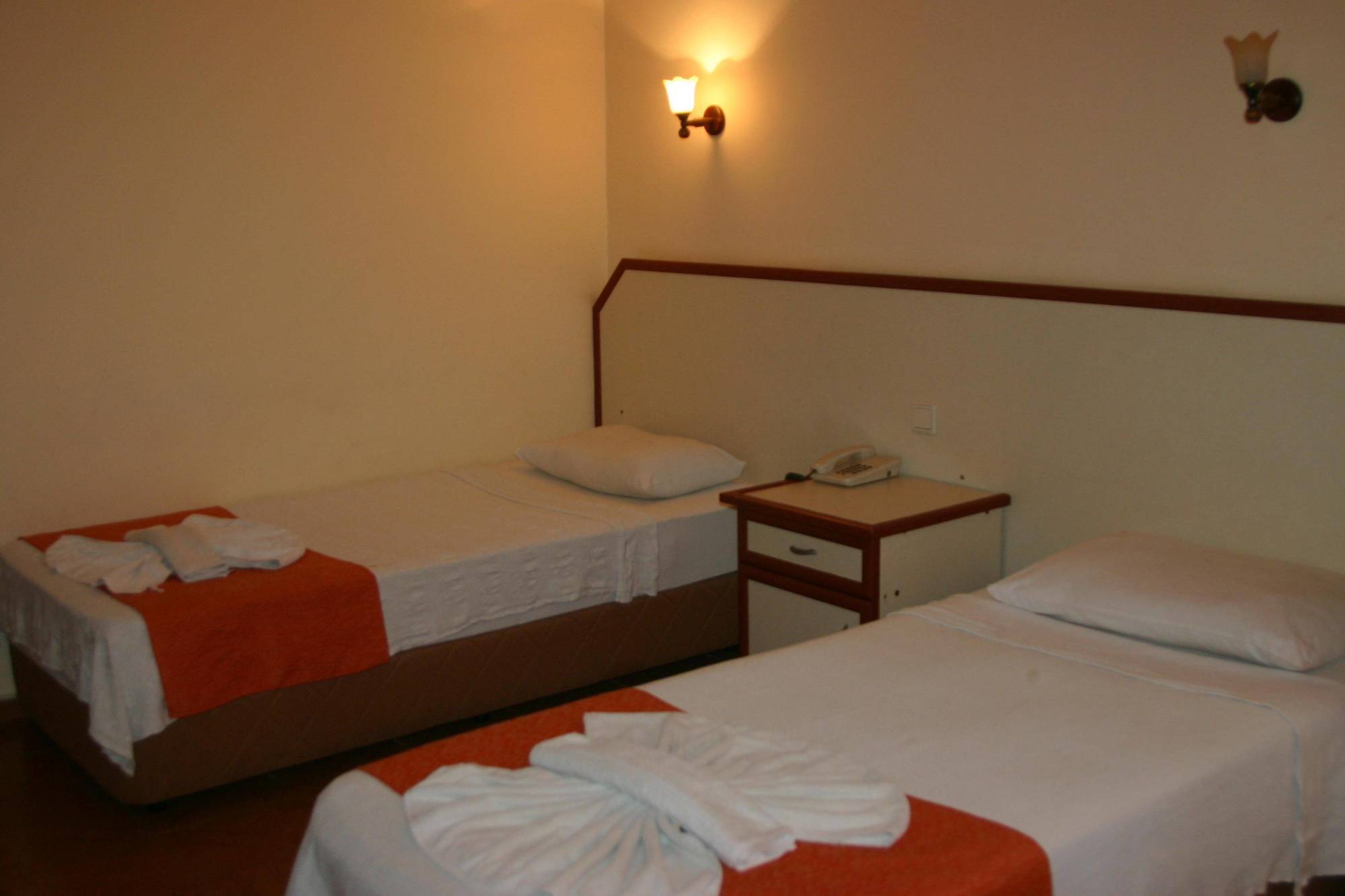 Hotel Santur 库萨达斯 外观 照片