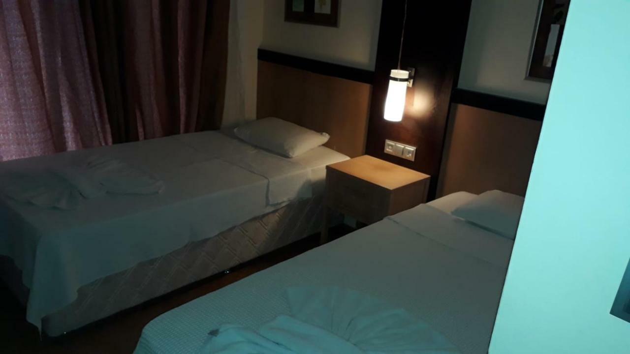 Hotel Santur 库萨达斯 外观 照片